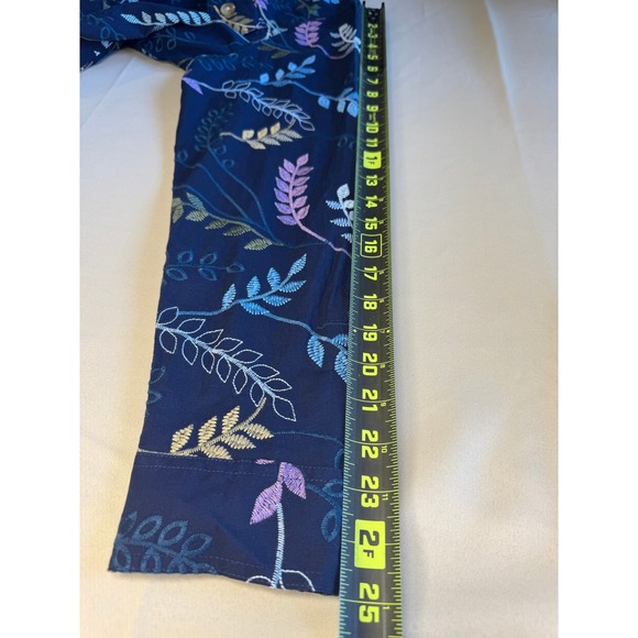 Foxcroft NYC Embroidered Botanical Button-Up Shirt Size 12 - Picture 9 of 9